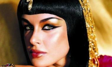 DIY Cleopatra šminka