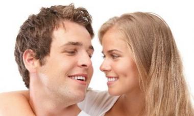 Apakah usia pasangan penting untuk kehidupan keluarga yang bahagia?
