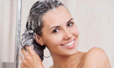 What shampoo and when can you wash your hair after a perm?